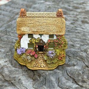 Lilliput Lane Hawker’s Cottage